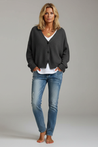 Cardigan in maglia comodo da donna per un look a strati impeccabile