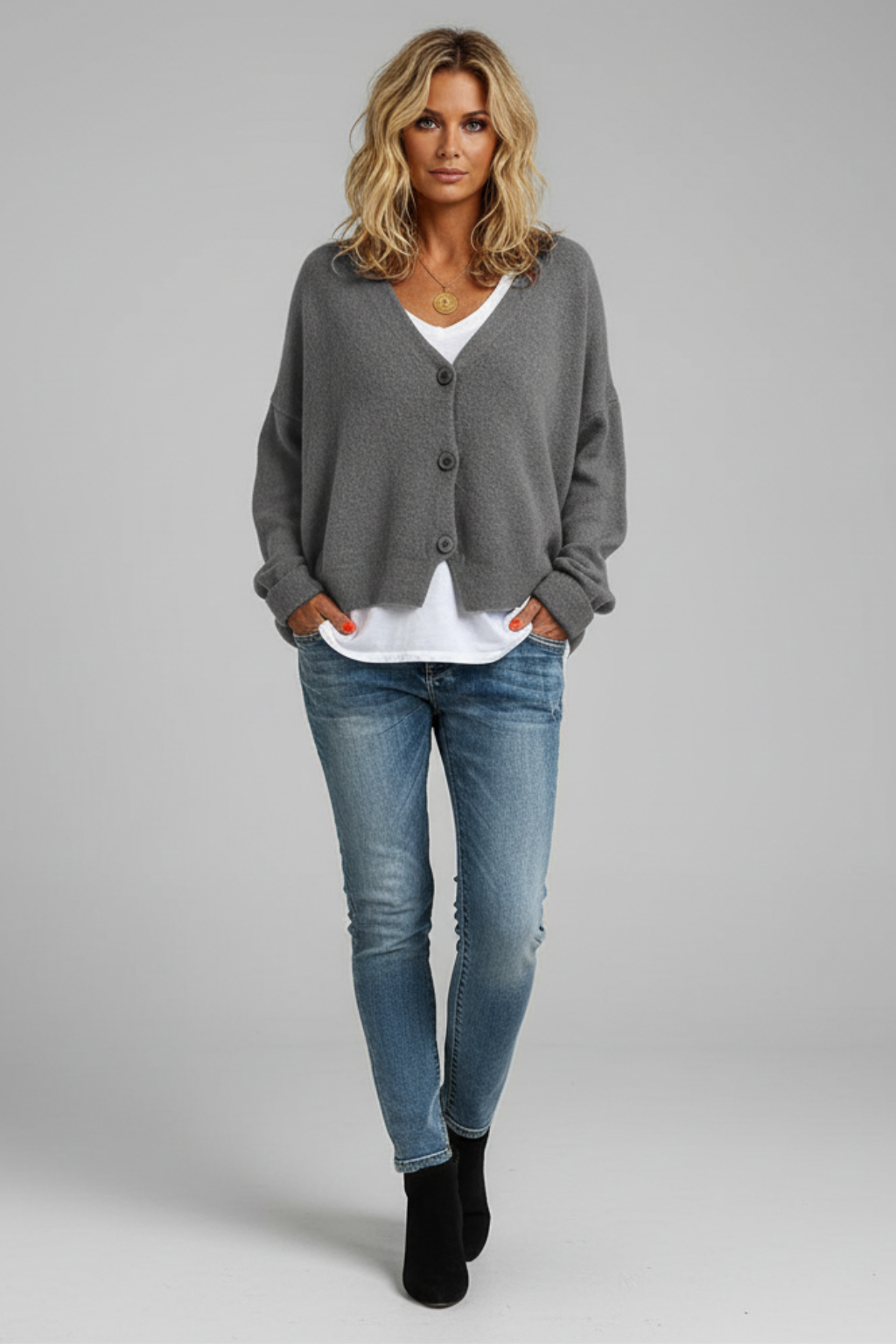 Cardigan in maglia comodo da donna per un look a strati impeccabile